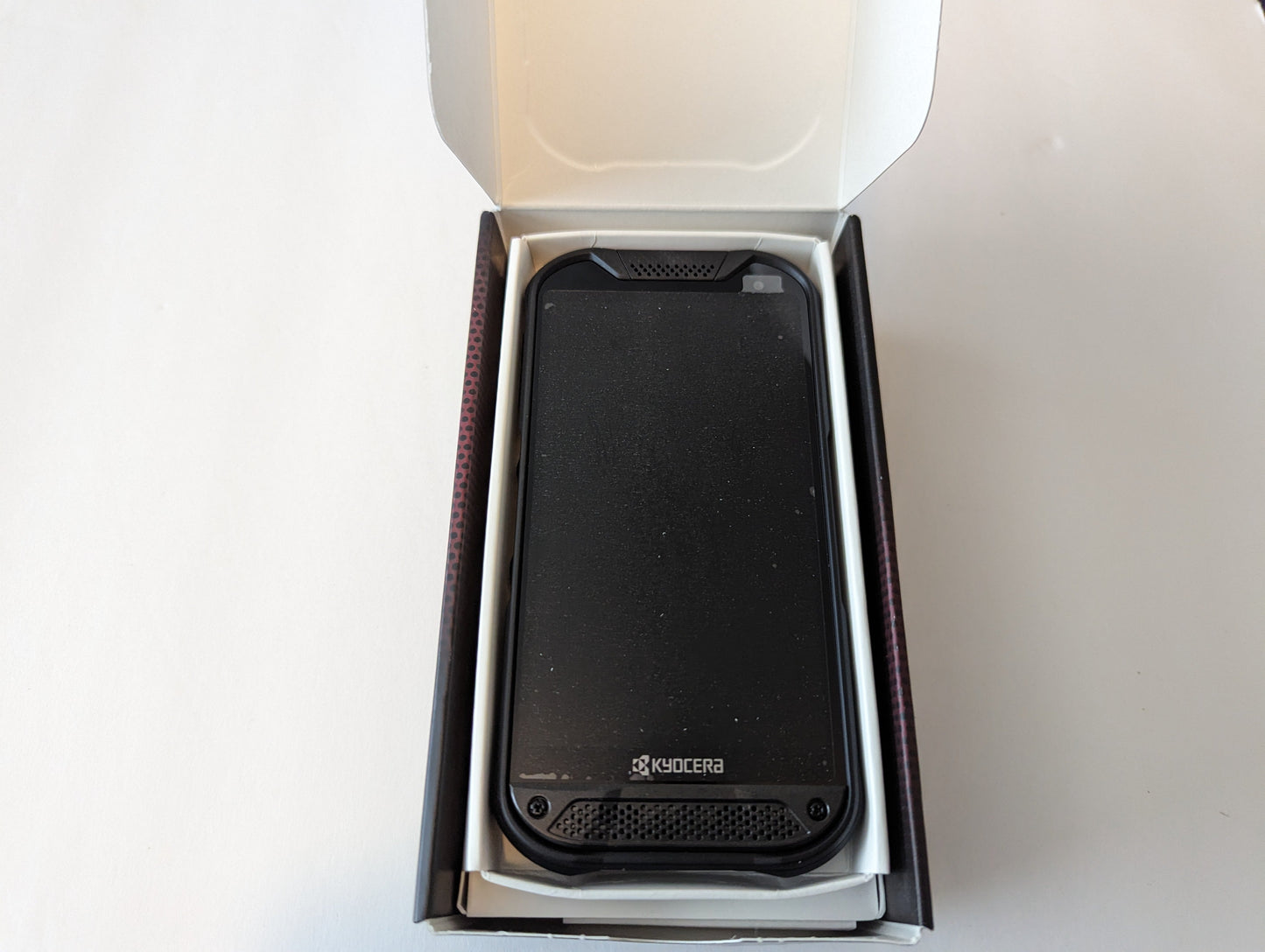 Kyocera DURAFORCE PRO 2