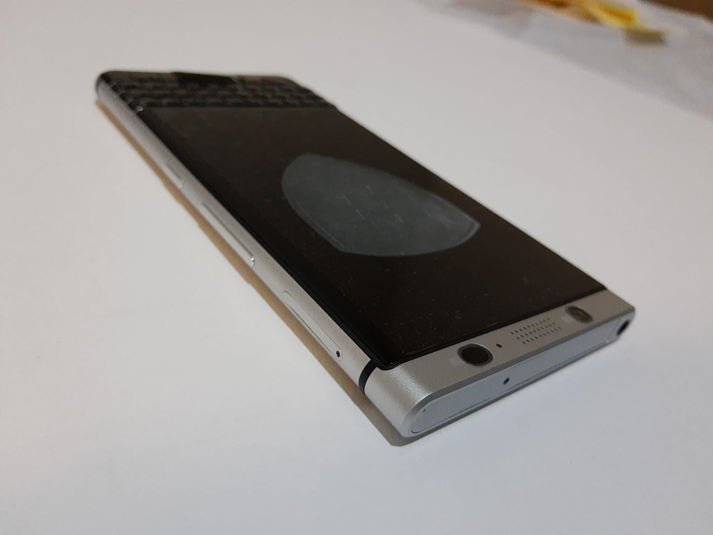 Blackberry KEYone (BBB100-3) Verizon Certified