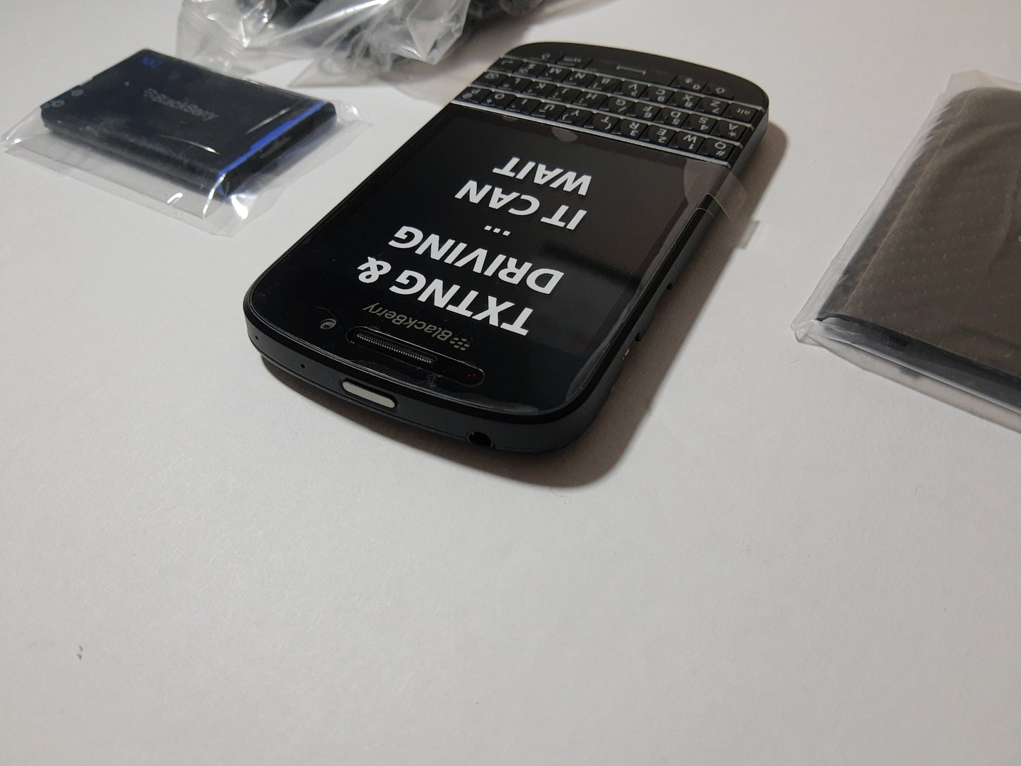 Blackberry Q10 (SQN100-1) AT&T UNLOCKED