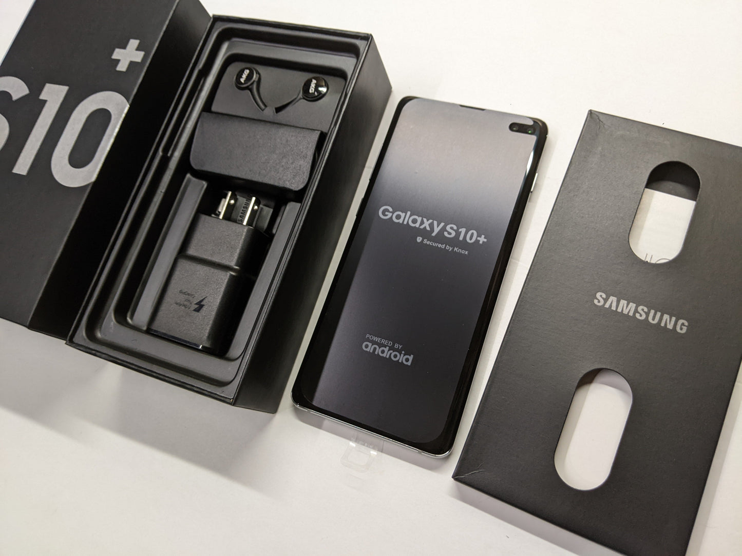 Samsung S10+ Plus  G975U1 (GSM+CDMA Unlocked (At&t, Verizon, TMobile)