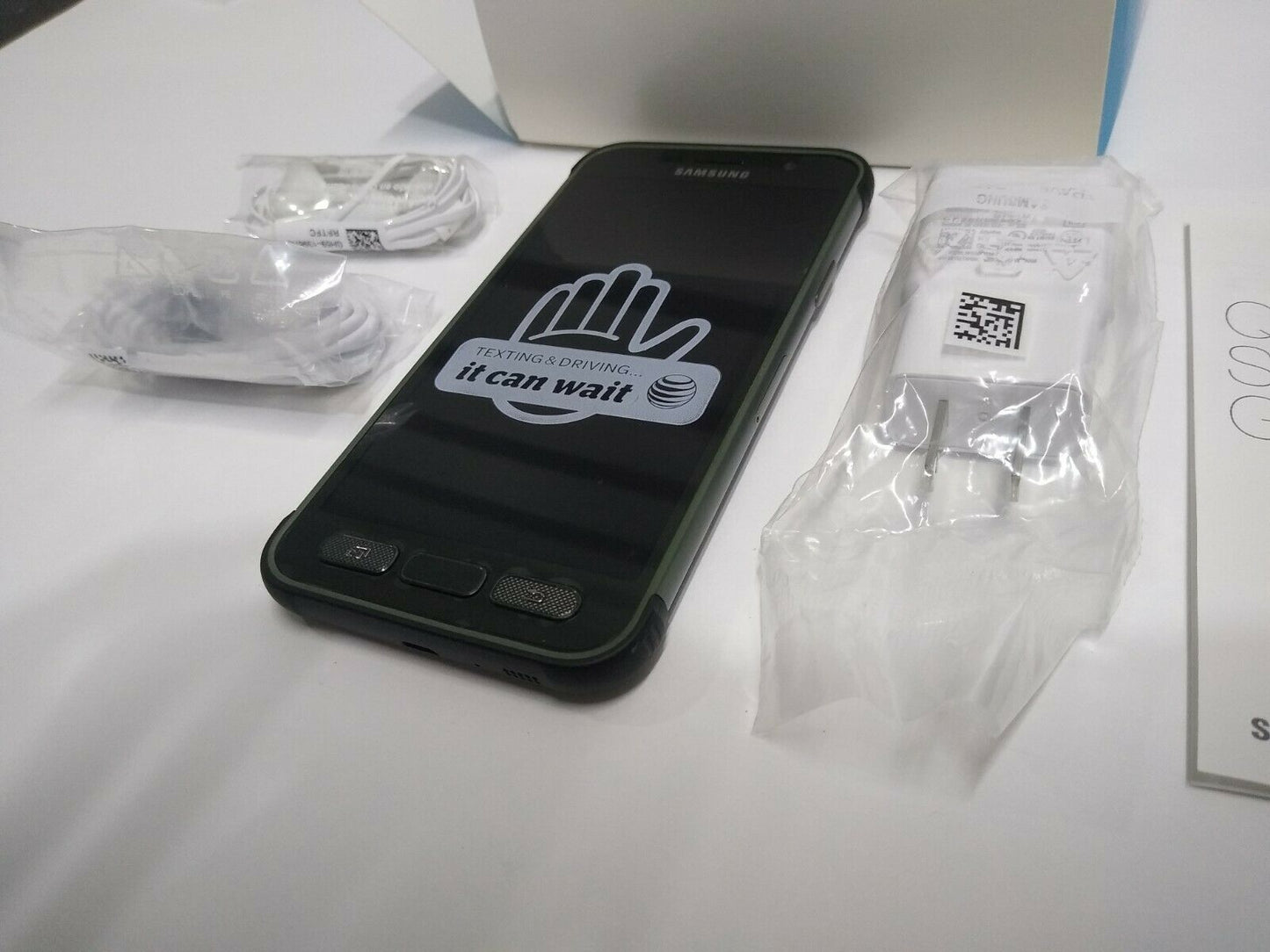 Samsung Galaxy S7 active SM-G891 32GB (AT&T) Unlocked Smartphone