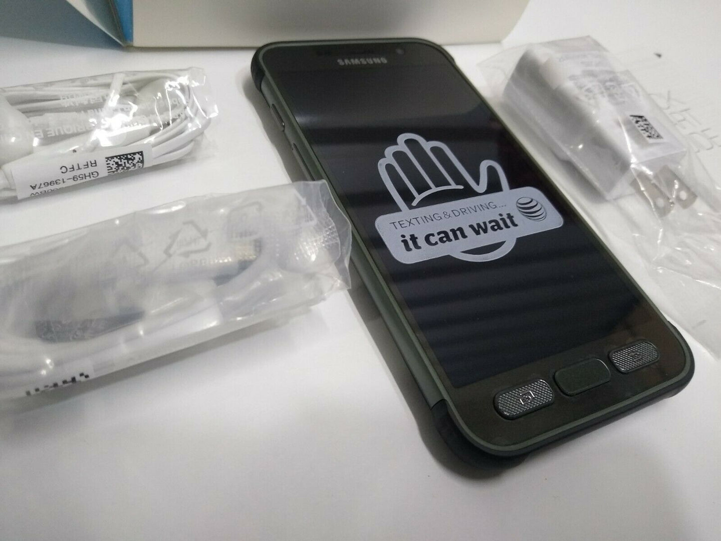Samsung Galaxy S7 active SM-G891 32GB (AT&T) Unlocked Smartphone
